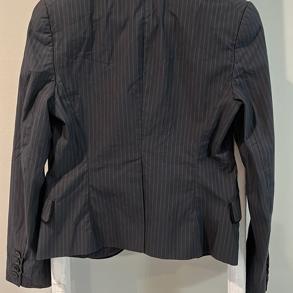 𝅺THEORY cotton blend classic pinstripe two button blazer size 4 - Picture 9 of 10